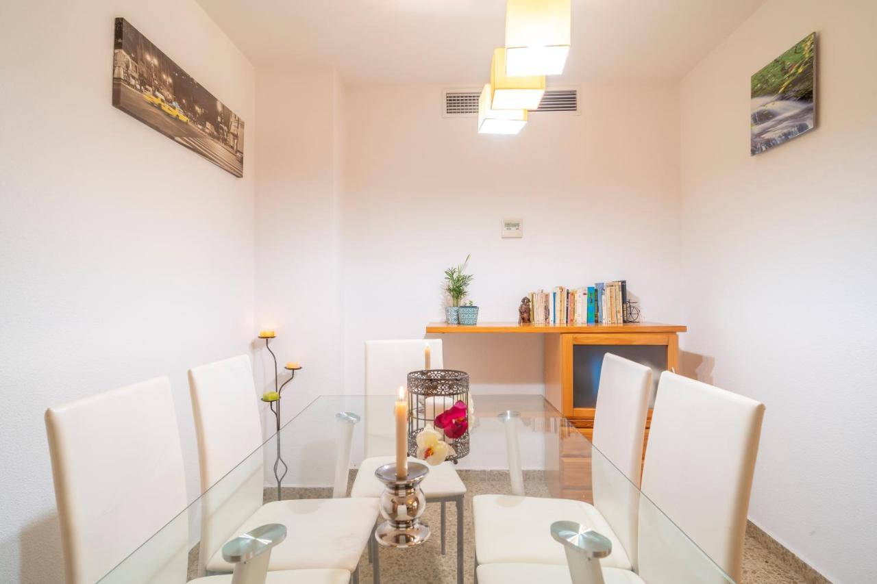 Amplio Piso Para Disfrutar Del Centro De Malaga Con Parking Gratuito Exterior foto