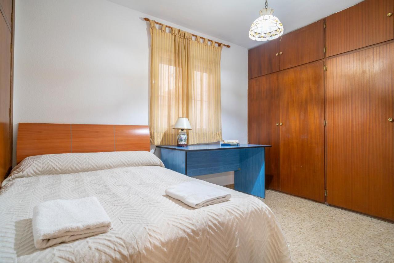 Amplio Piso Para Disfrutar Del Centro De Malaga Con Parking Gratuito Exterior foto